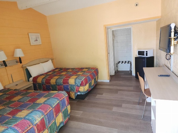 Town House Motel Main image